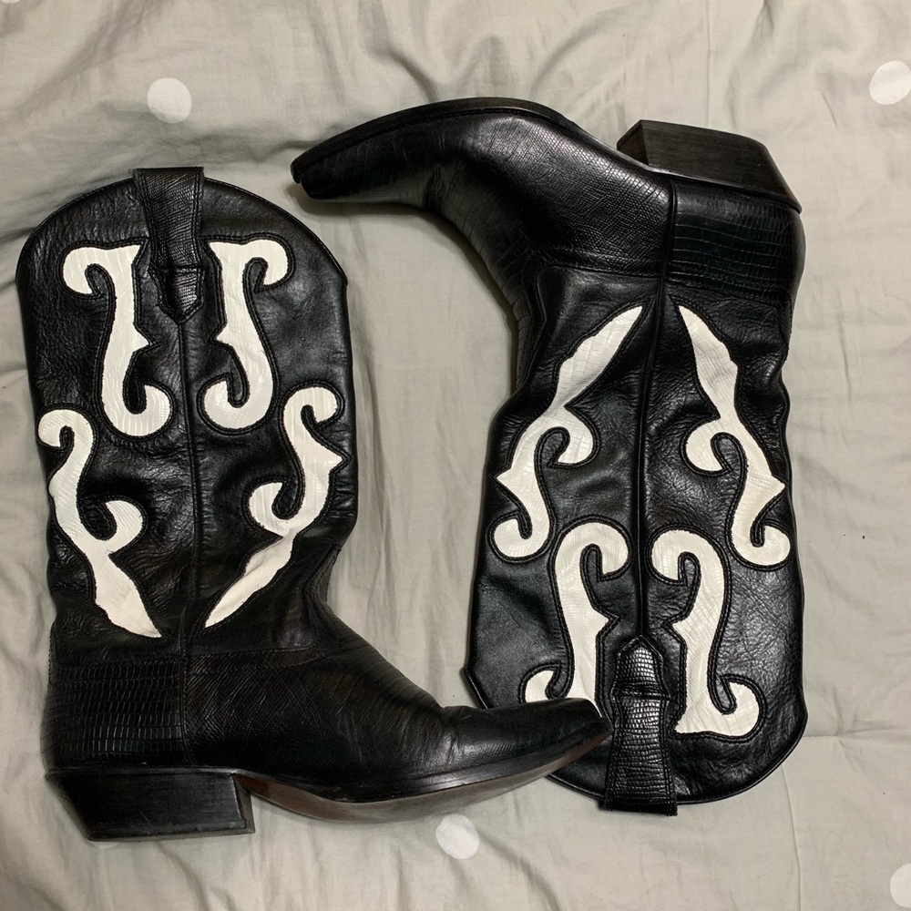 Black and white leather cowboy boots